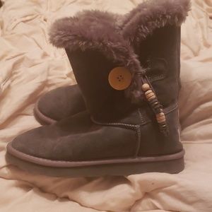 Ladies size 6 1/2 Ugg boots